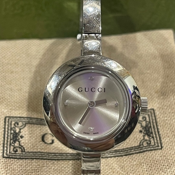 Gucci Watch 105 Series - Picture 2 of 4